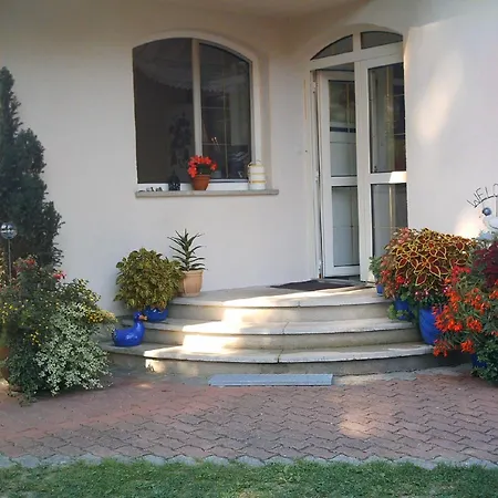 Ubytování v soukromí Perge Uedueloevilla Balatonszarszo