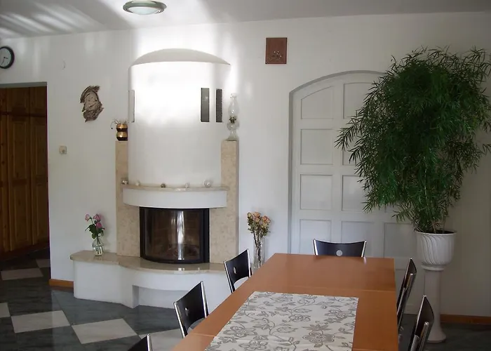 Perge Uedueloevilla Rum i privatbostad Balatonszarszo