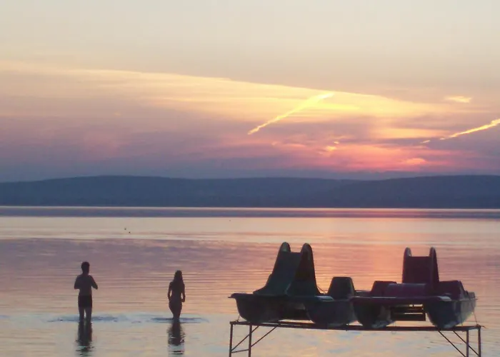 Perge Uedueloevilla * Balatonszarszo